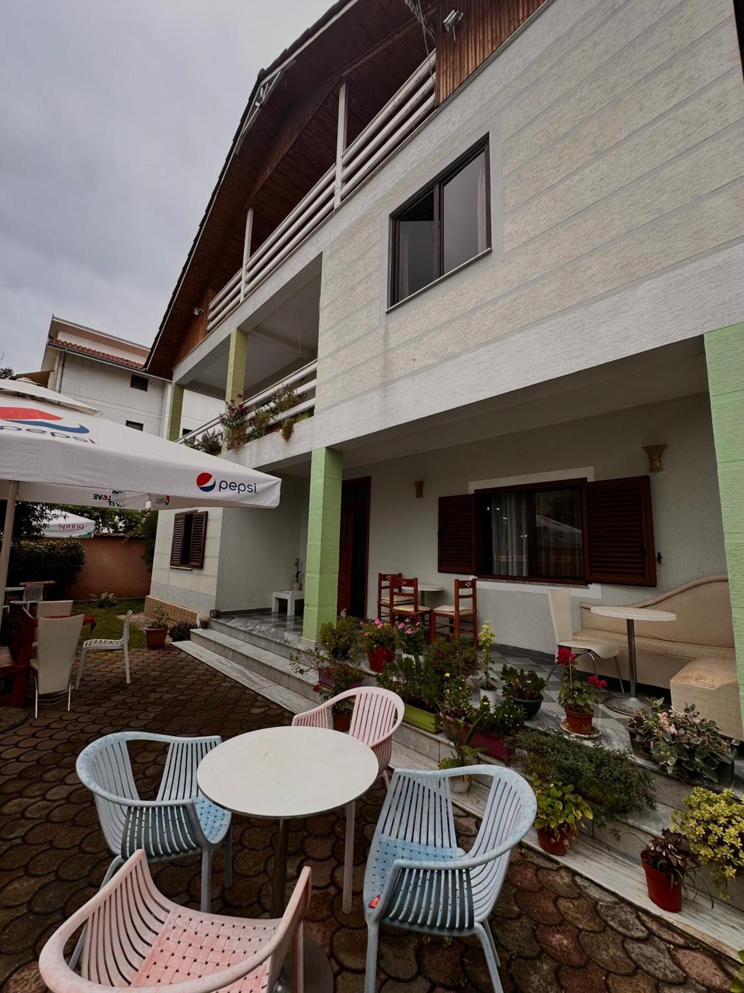 Grand House Apartment Tirana